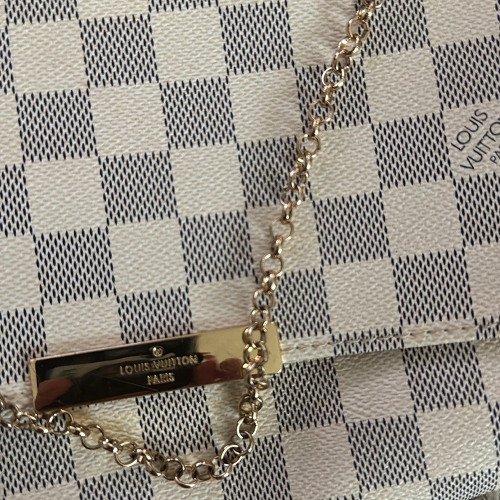 Louis Vuitton Imitation Crossbody Checkerboard Chain Shoulder Bag - Picture 3 of 9